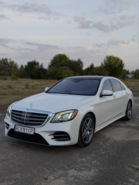 Mercedes-Benz S560
