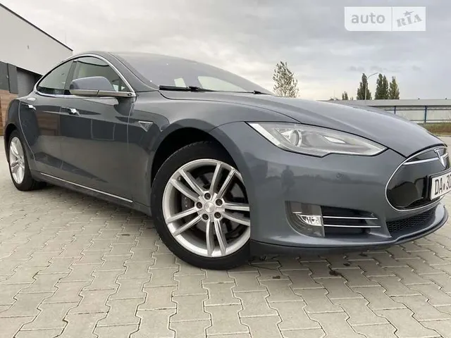 Tesla Model S