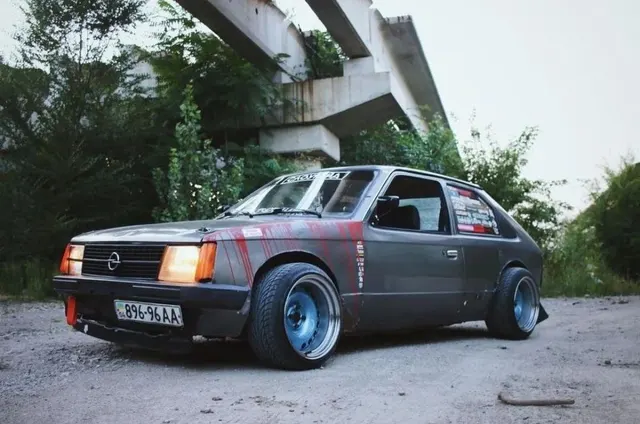 Opel Kadett D Stance