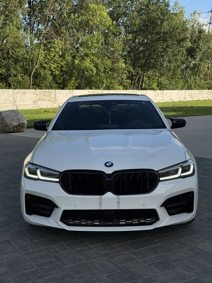 BMW G30