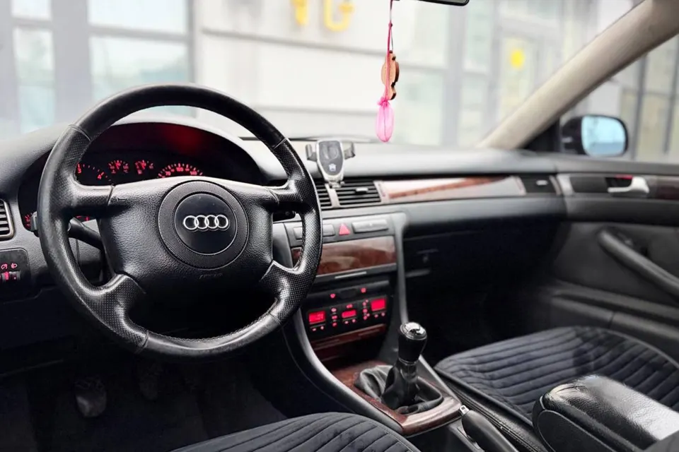 Audi A6 C5 — фото 10