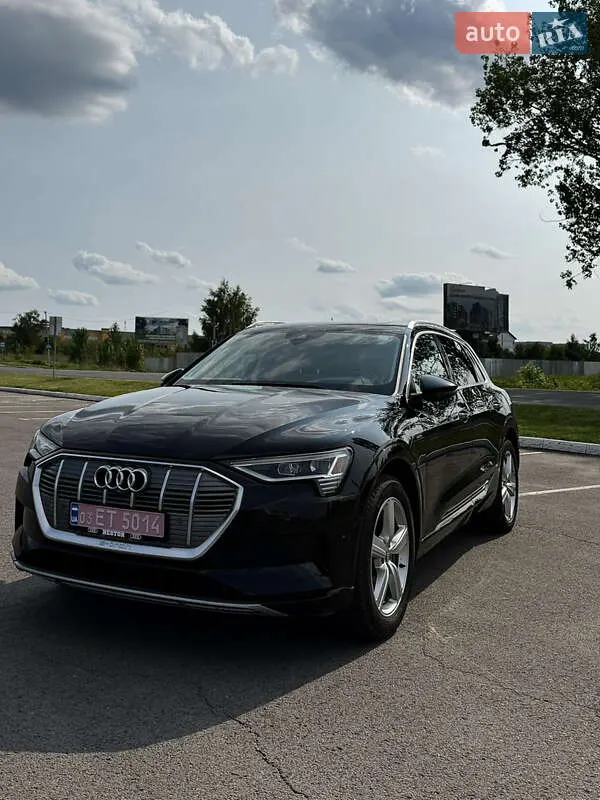 Audi e-tron