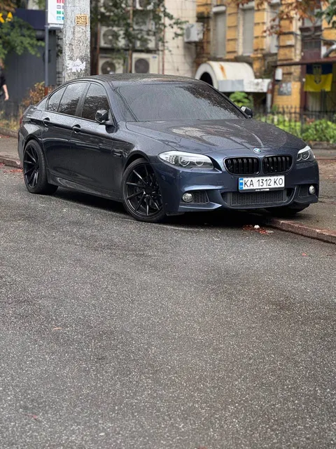 BMW 528i 300сил
