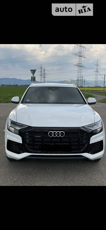 Audi Q8