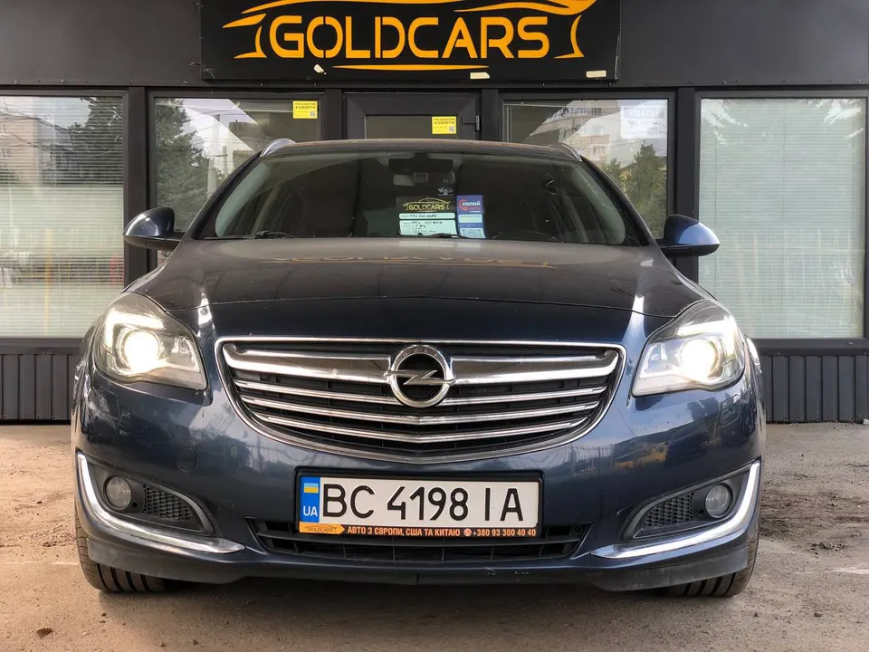 Opel INSIGNIA