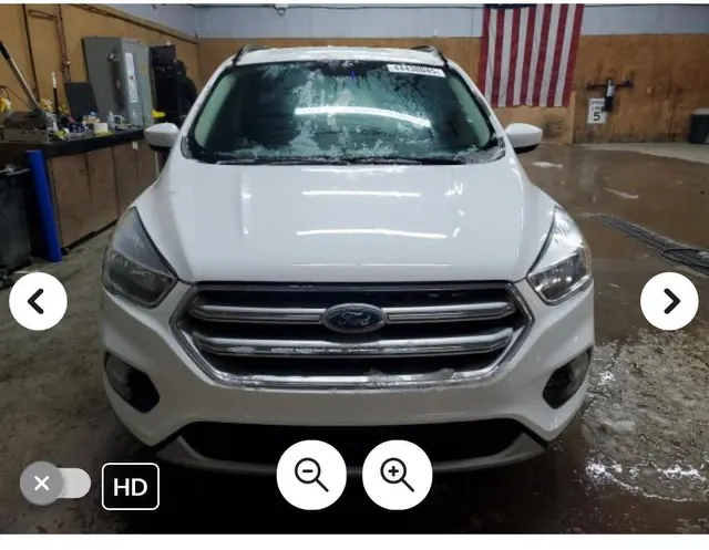 Ford ESCAPE SE