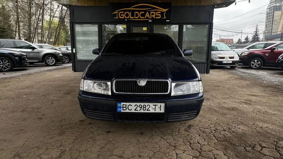 Skoda OCTAVIA TOUR