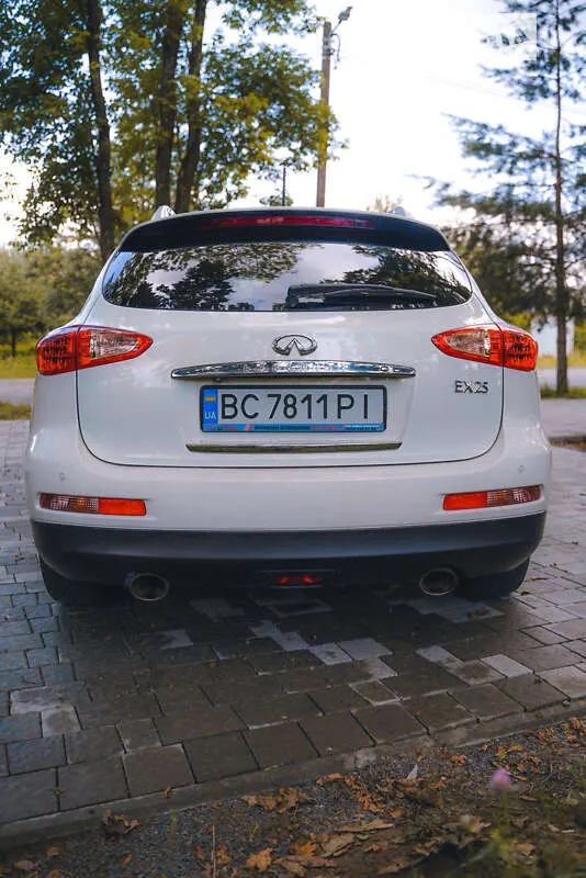 Infiniti EX 25