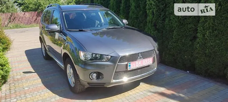 Mitsubishi Outlander