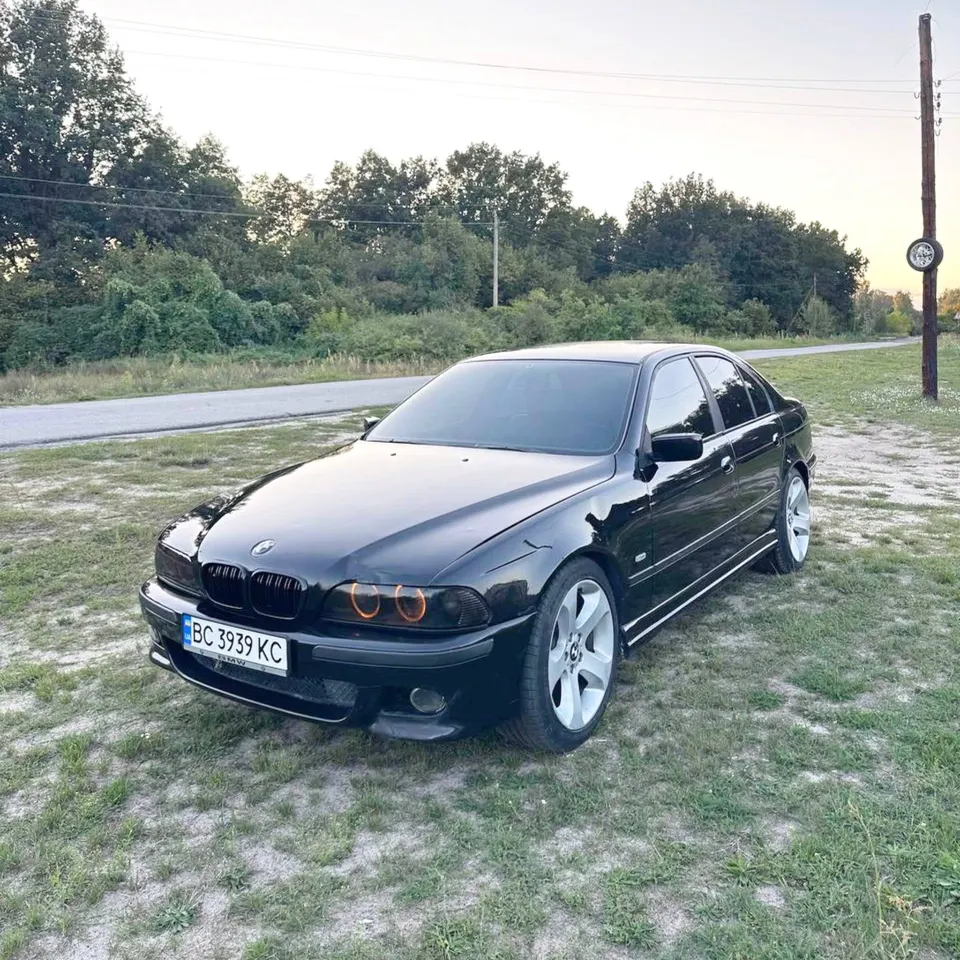 BMW 528 E39