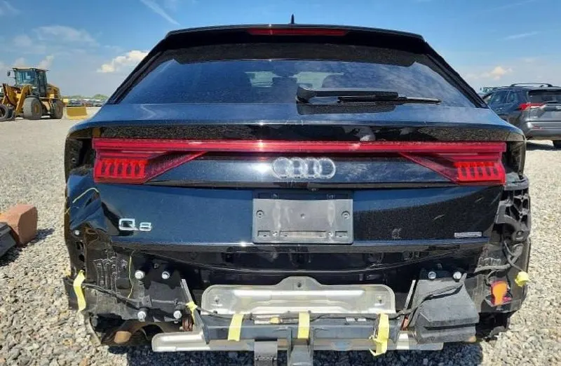 Audi Q8 — фото 3