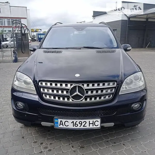 Mercedes-Benz ML 320
