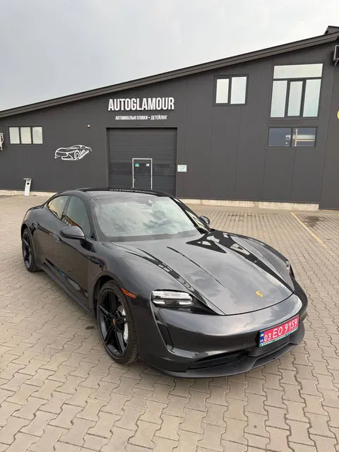 Porsche Taycan