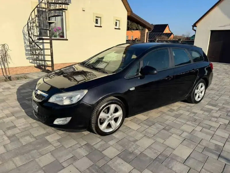 Opel Astra J