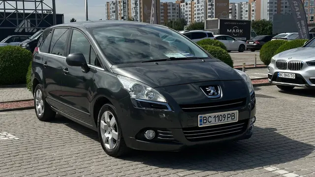 Peugeot 5008