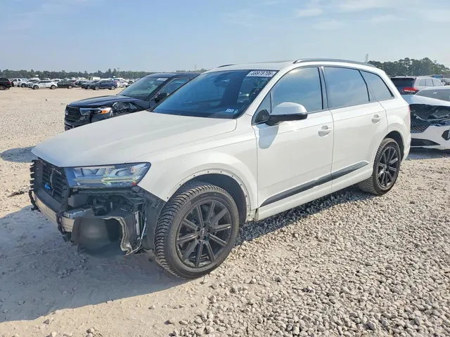 Audi Q7 PREMIUM PLUS за