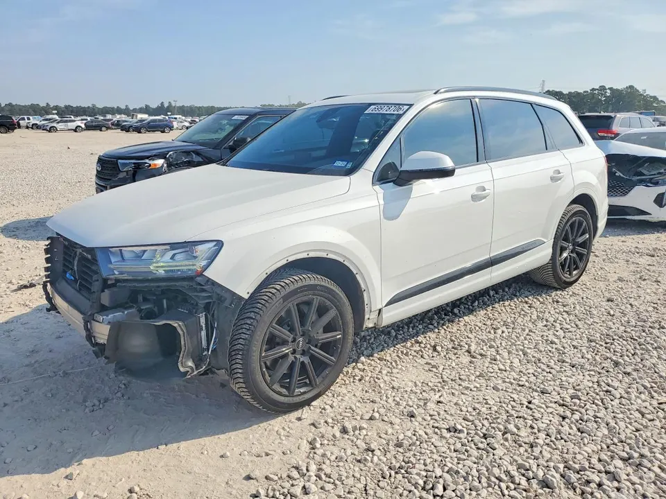 Audi Q7 PREMIUM PLUS за
