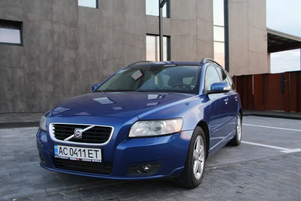 Volvo V50