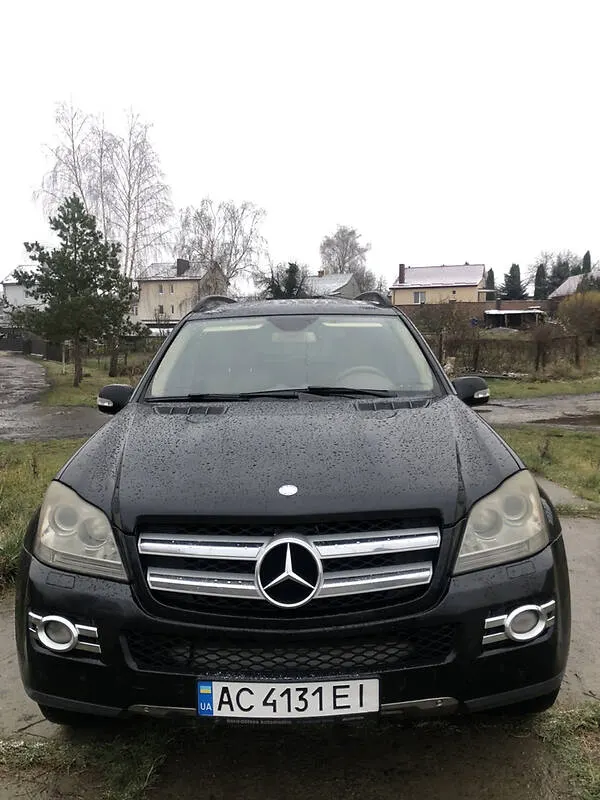 Mercedes-Benz GL-Class
