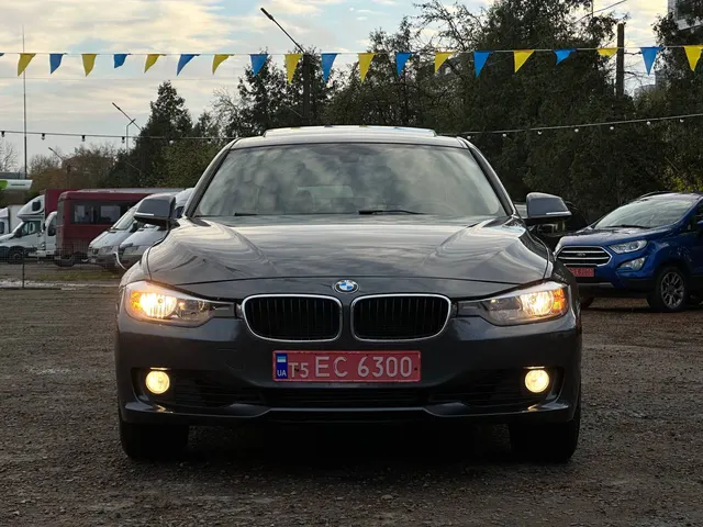 BMW 328i
