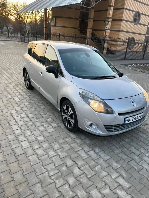 Renault Grand Scenic BOSE