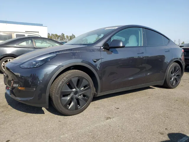 Tesla Y Long Range Dual