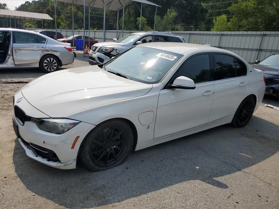 BMW 330E PLUG-IN HYBRID