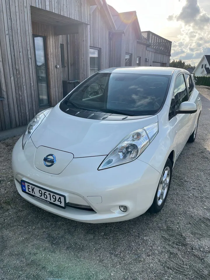 Nissan leaf