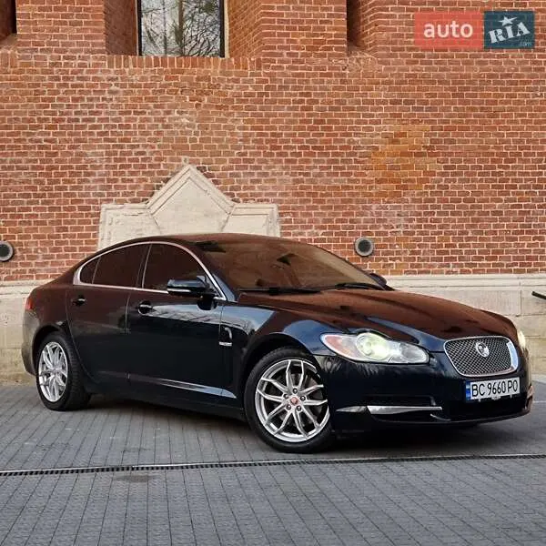 Jaguar XF
