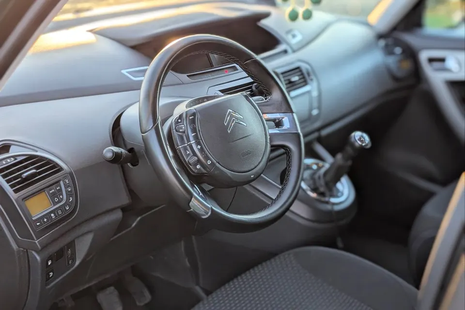 Citroen C4 Grand Picasso — фото 9