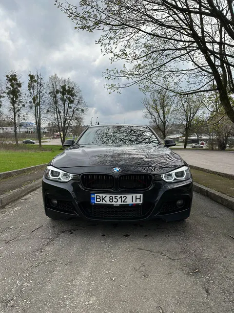 BMW 328i