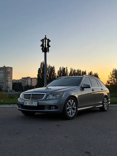 Mercedes-Benz C220