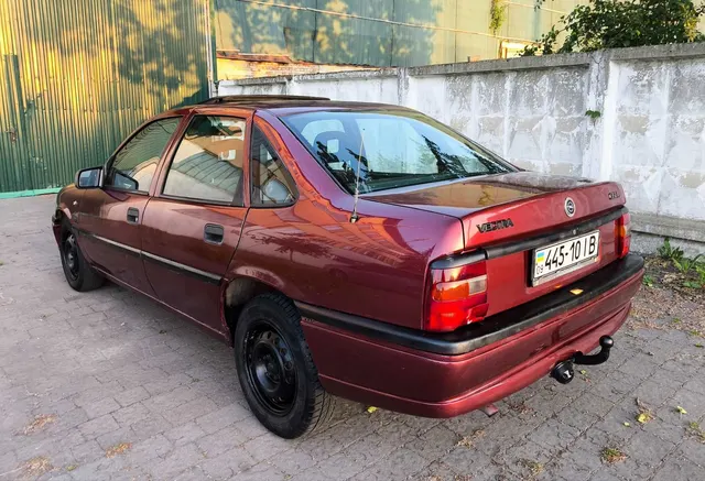 Opel Vektra 1.6 Бензин