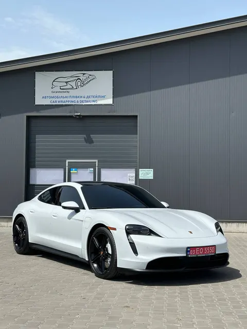 Porsche Taycan