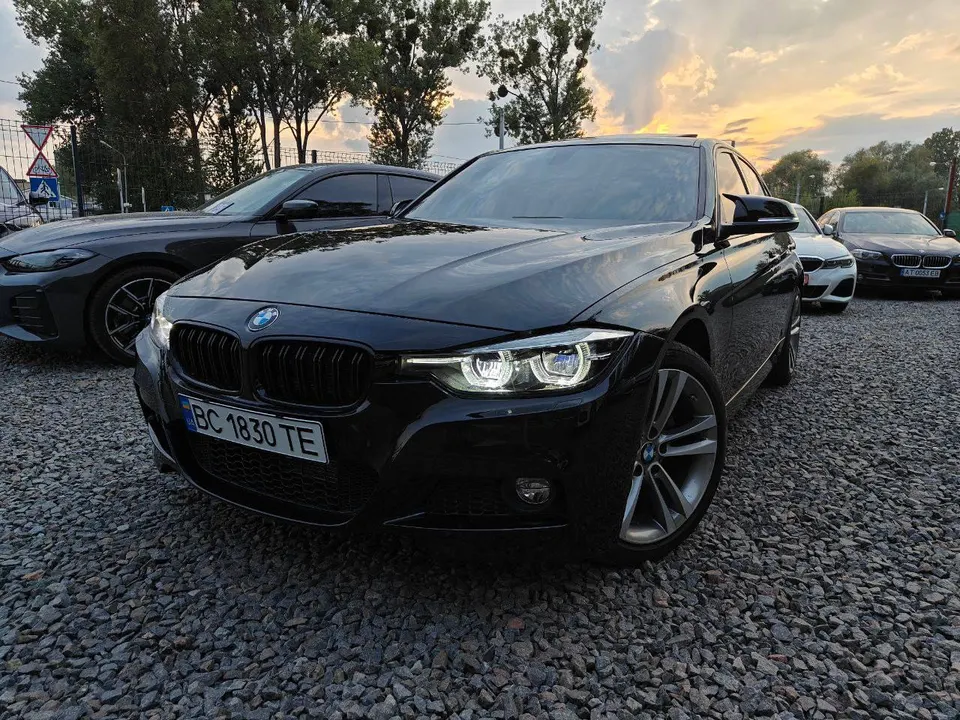 BMW 330i LCI