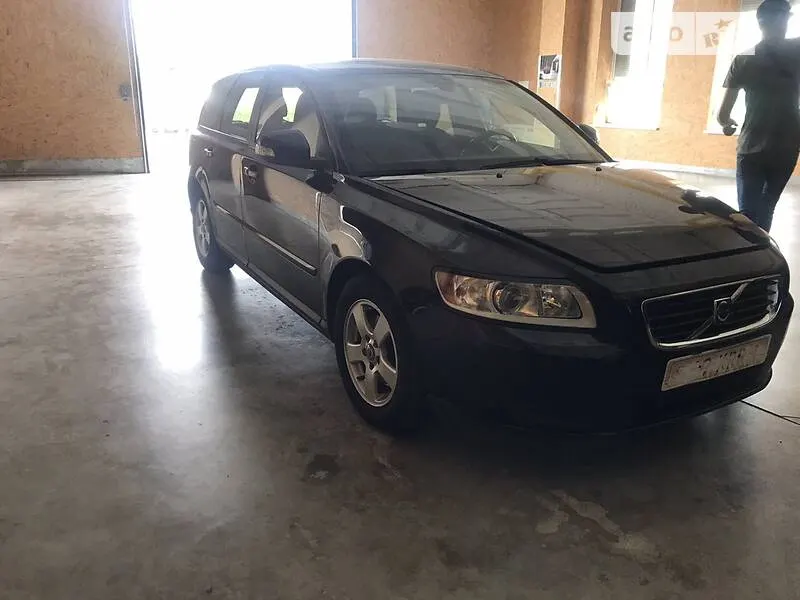 Volvo V50