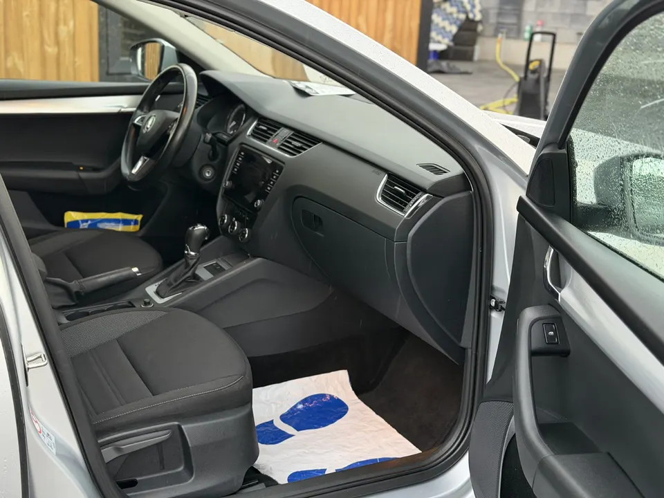 Skoda Octavia — фото 7
