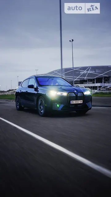 BMW iX