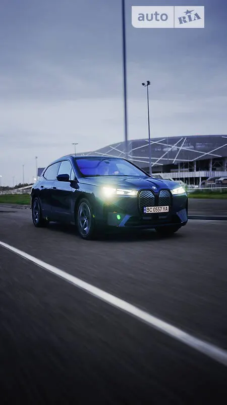 BMW iX