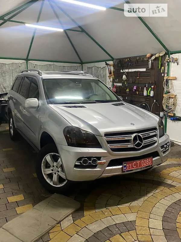 Mercedes-Benz GL-Class