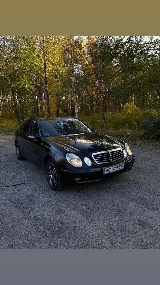 Mercedes-Benz W211