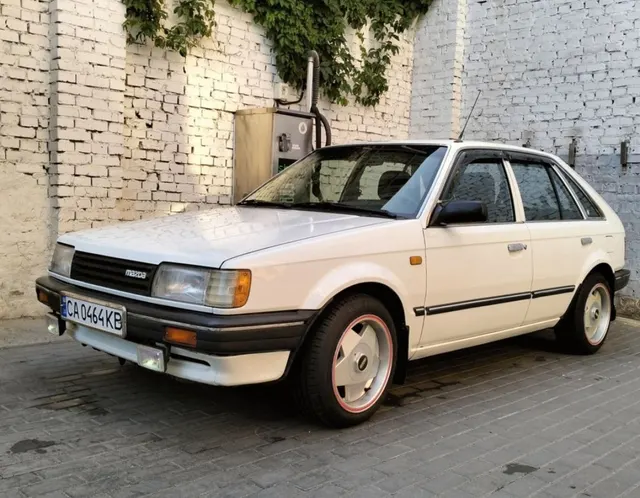 Mazda 323