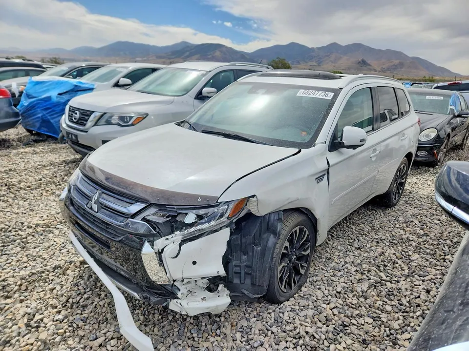 Mitsubishi OUTLANDER SE