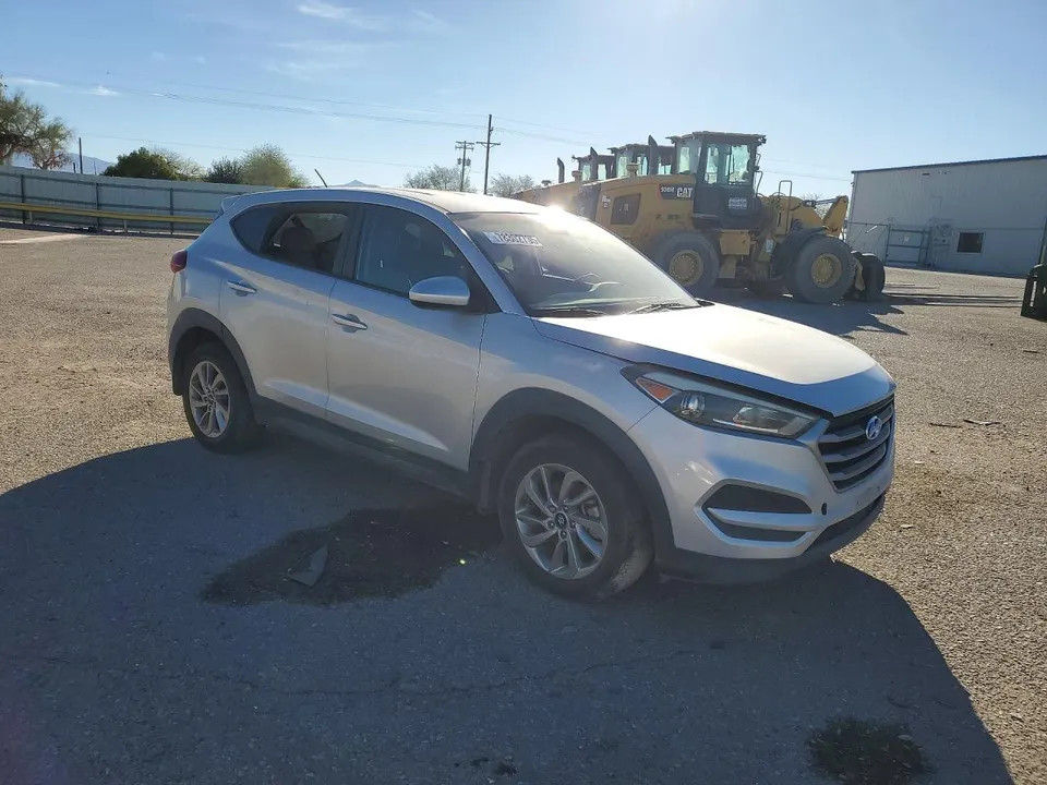 Hyundai TUCSON SE