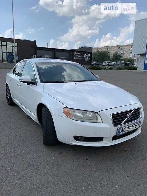 Volvo S80
