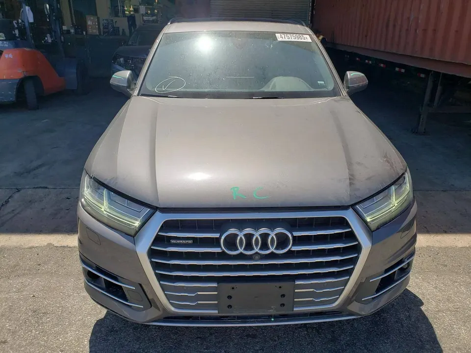 Audi Q7 Premium Plus