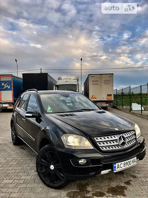 Mercedes-Benz ML 320