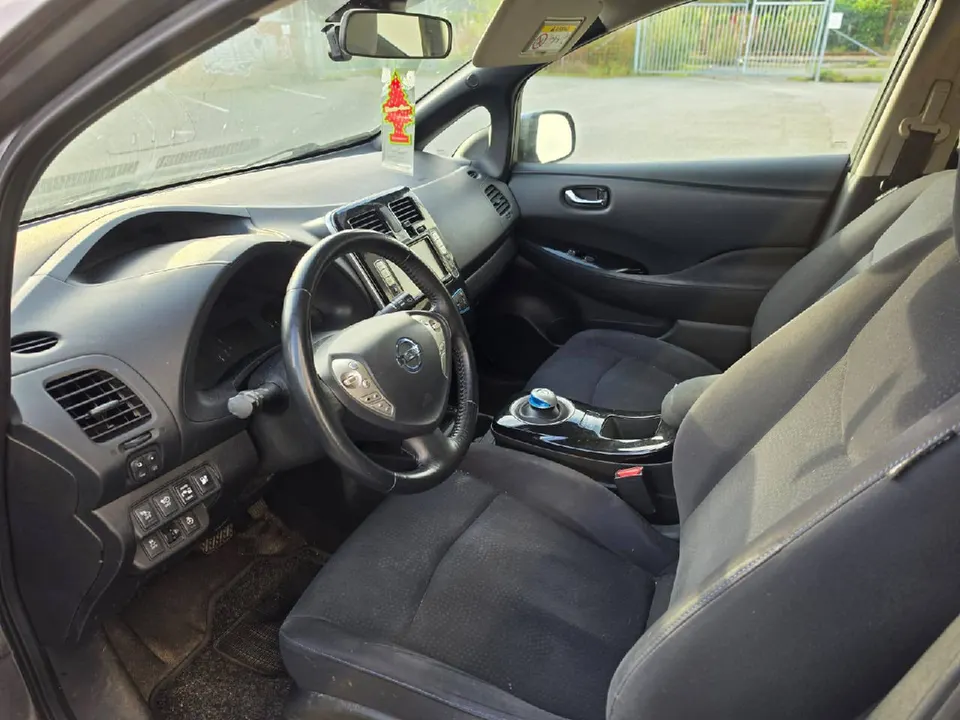 Nissan Leaf Acenta — фото 7