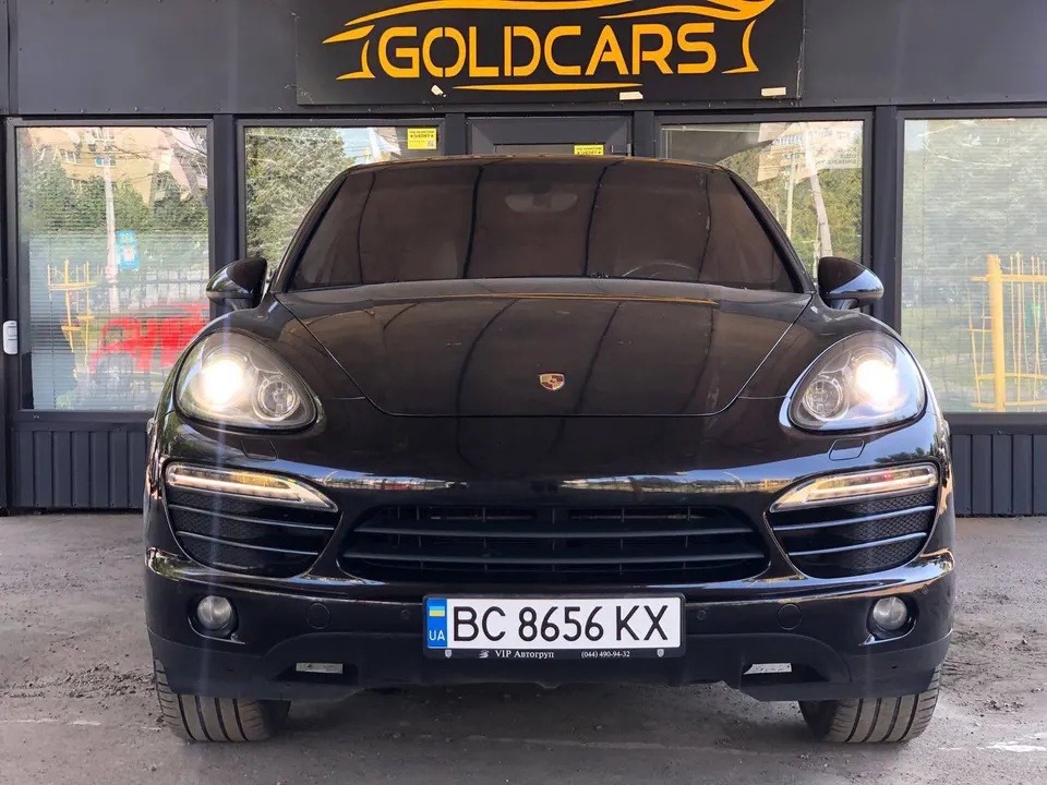 Porsche CAYENNE