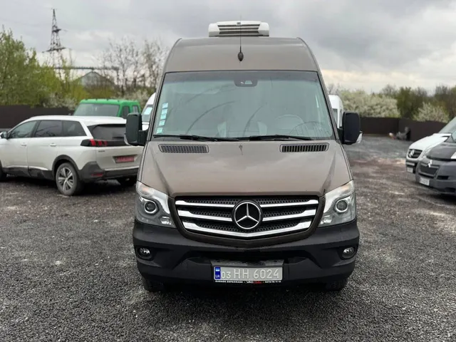 Mercedes-Benz SPRINTER 519